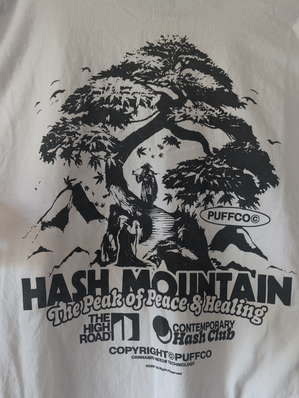Puffco Contemporary
Hash Club "Hash
Mountain" Limited Edition T-Shirt XL